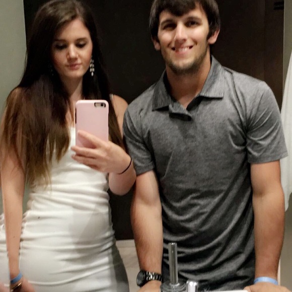 Meet your Posher, Jessica - Picture 1 of 1